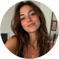 Lucienne, Small‑Space Decor Curator
