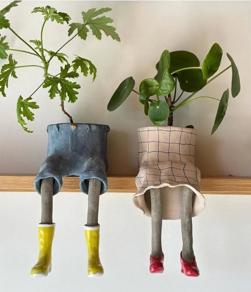 👖 The Hanging Legs Family Whimsical Hanging Legs Planter – Cute & Funny Home Decor