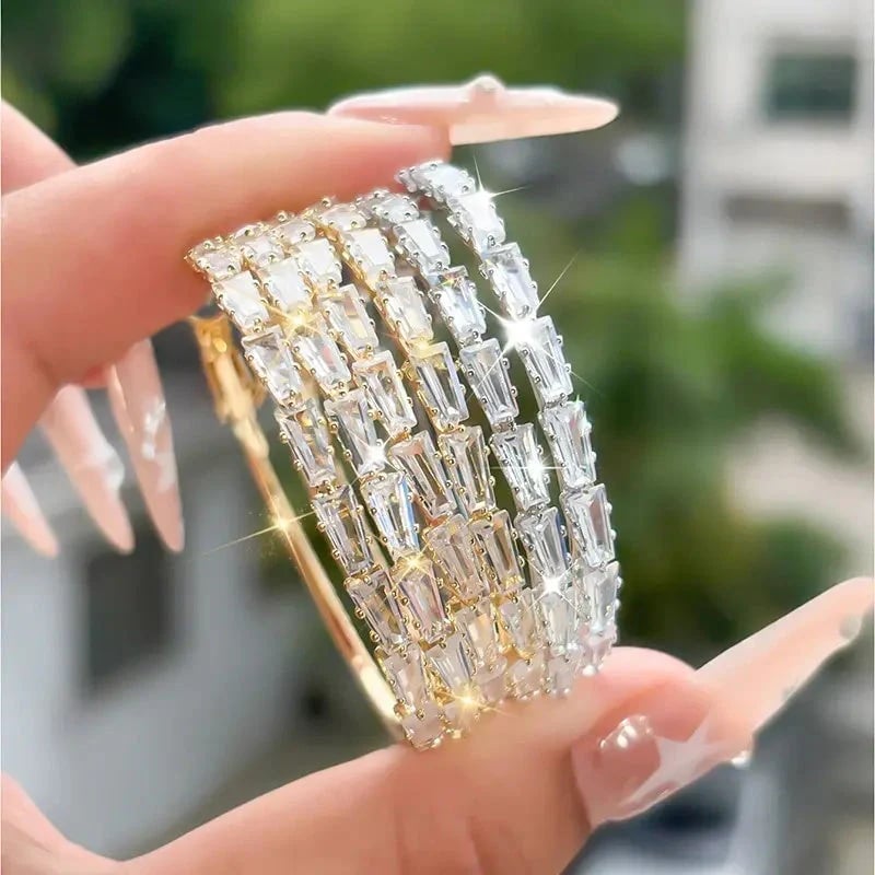 💎 BUY 1 GET 1 FREE ! ✨ Women's Sparkling CZ Hoop Earrings – Micro-Paved, Lightweight Copper & Bold Design – Elegant, Versatile & Perfect Gift 💫