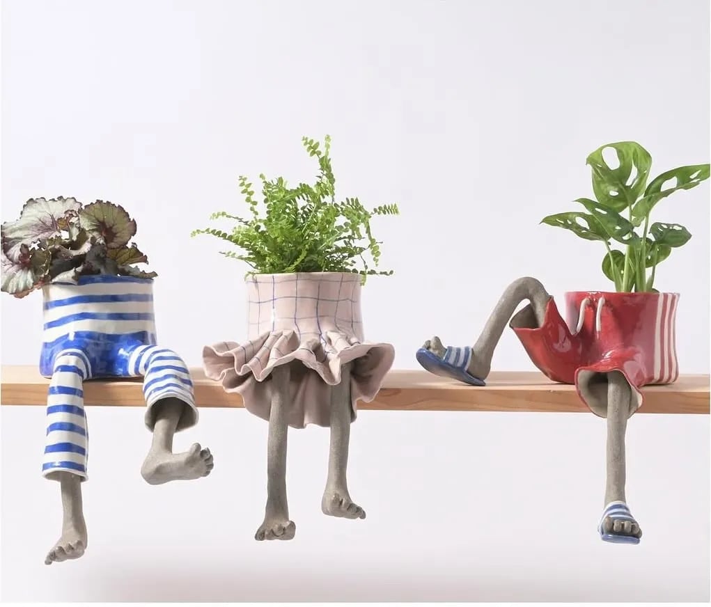 👖 The Hanging Legs Family Whimsical Hanging Legs Planter – Cute & Funny Home Decor