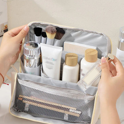 🔥Stylish Handheld Partitioned Cosmetic Bag
