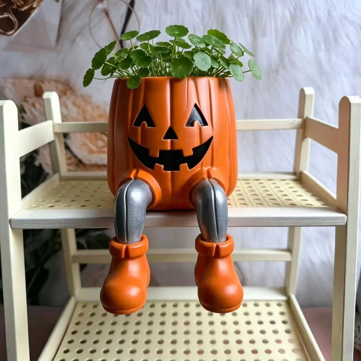 🎃💀Halloween Dangling Leg Resin Planter | Spooky Cute Shelf Sitter Plant Pot for Indoor & Outdoor Halloween Decor