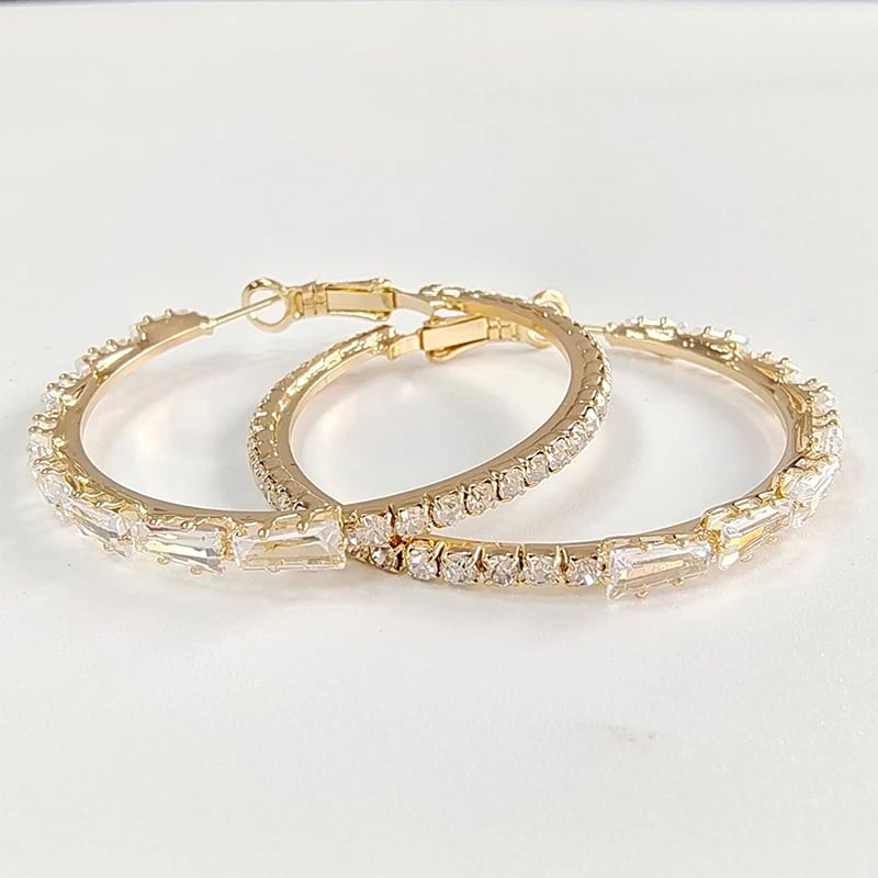 💎 BUY 1 GET 1 FREE ! ✨ Women's Sparkling CZ Hoop Earrings – Micro-Paved, Lightweight Copper & Bold Design – Elegant, Versatile & Perfect Gift 💫