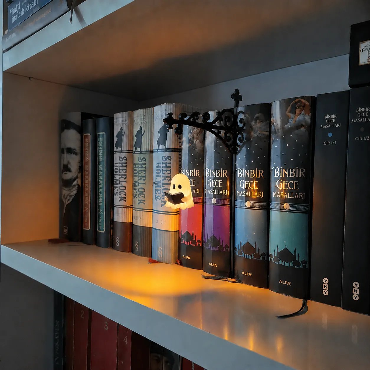 💖Ghost Bookshelf Lantern