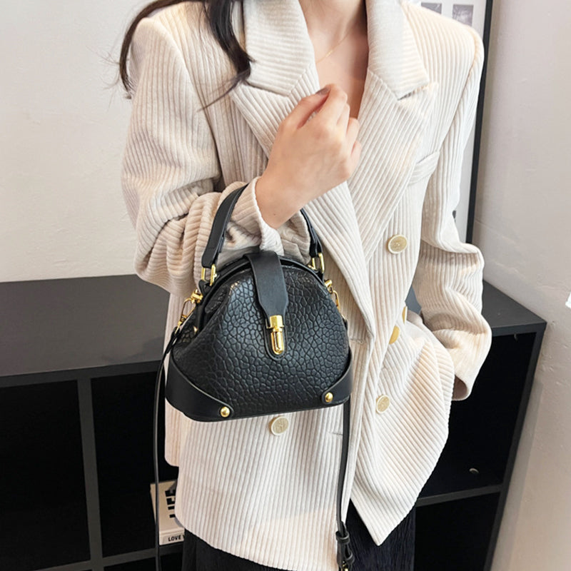 👜✨ Color-Blocked Bag – Stylish, Metal Hardware, Multi-Way 🧳