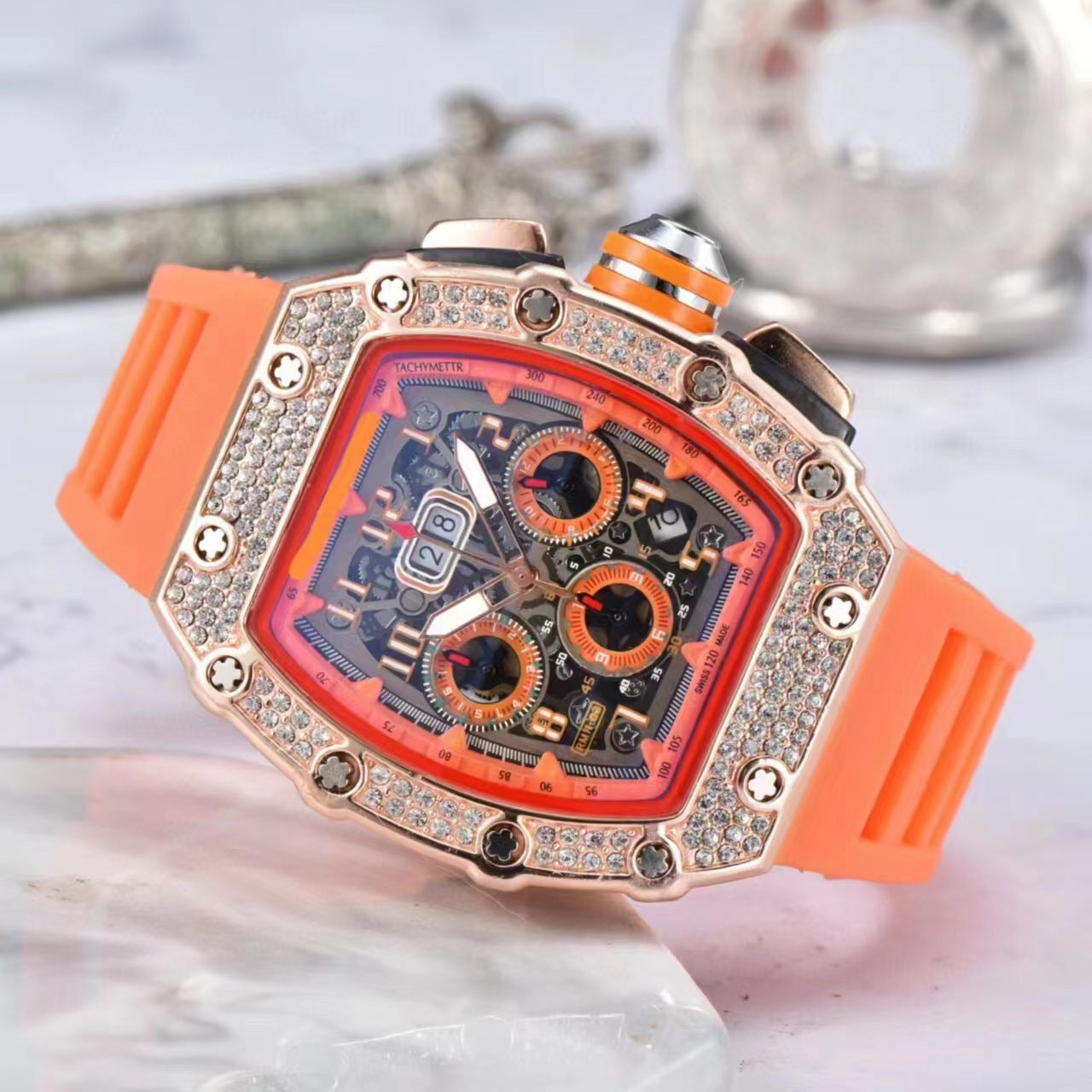 ⏰ Luxury Men's Tonneau-Shaped Watch with Rhinestone Embellishment