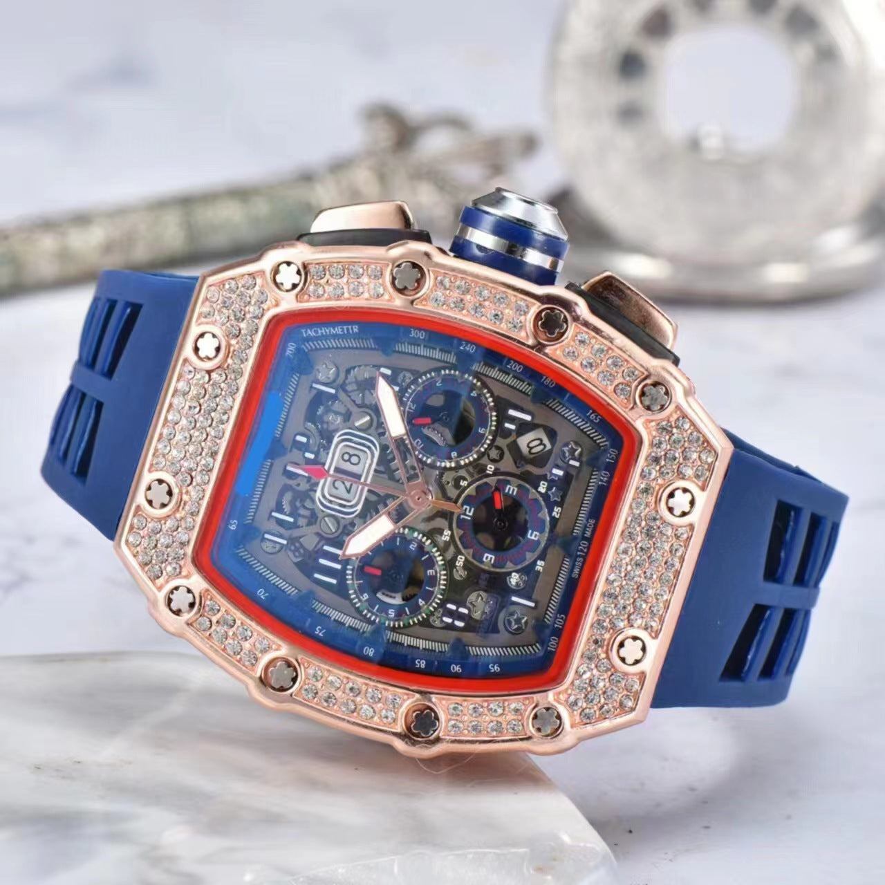 ⏰ Luxury Men's Tonneau-Shaped Watch with Rhinestone Embellishment